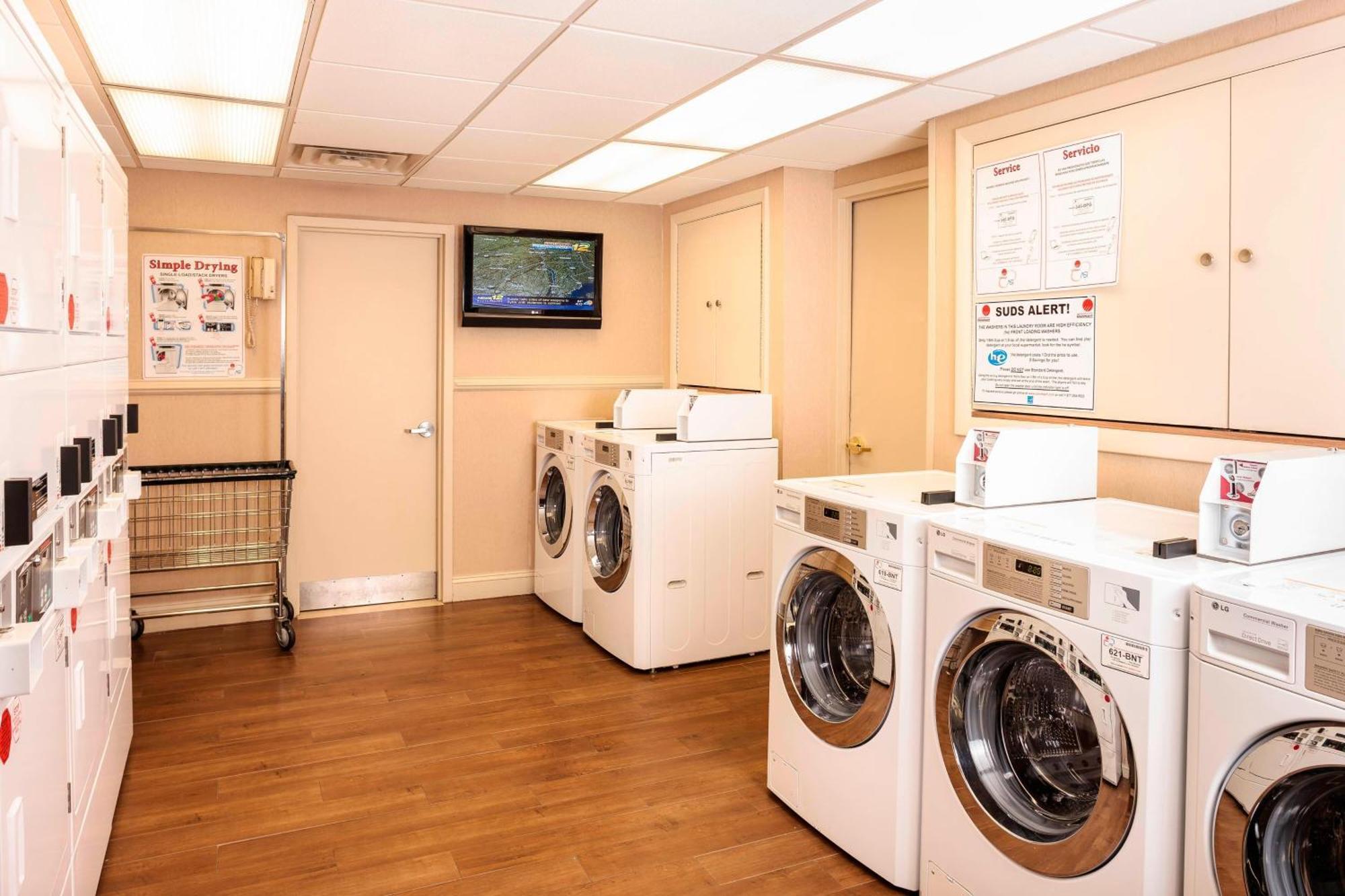 Residence Inn White Plains Westchester County Экстерьер фото